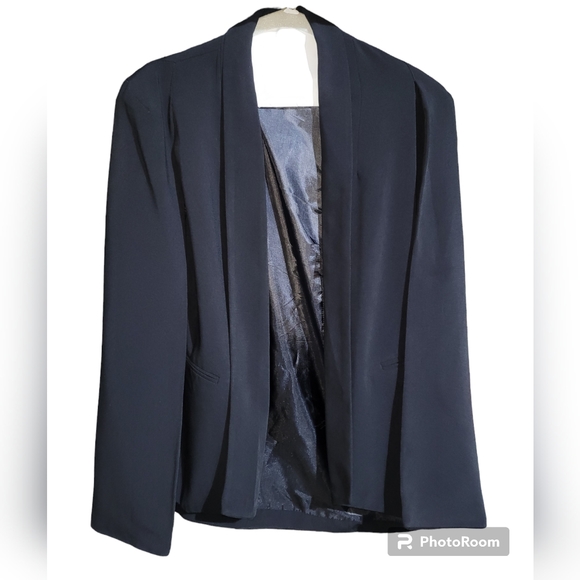 Forever 21 Jackets & Blazers - Forever 21 Black Cape Blazer